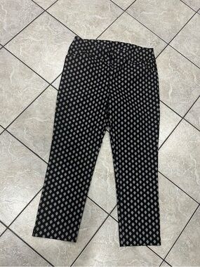 Chico's Black and White Patterned Ankle Pants